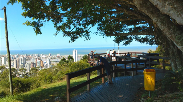 ການສະແດງ Morro da Cruz - Itajaí - SC | Secret World Trip Planner