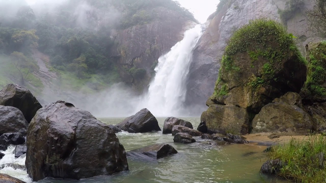 Dunhinda Falls - Dunhida Water Falls Access Road | Secret World Trip Planner