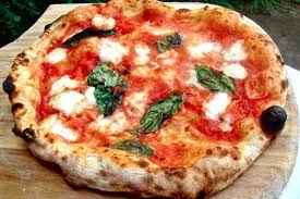 Pizza Napoletana — Napoli