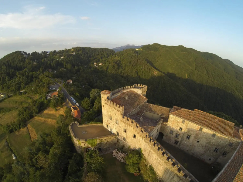 Dvorac Malaspina u Fošdinovo - Fosdinovo | Secret World Trip Planner