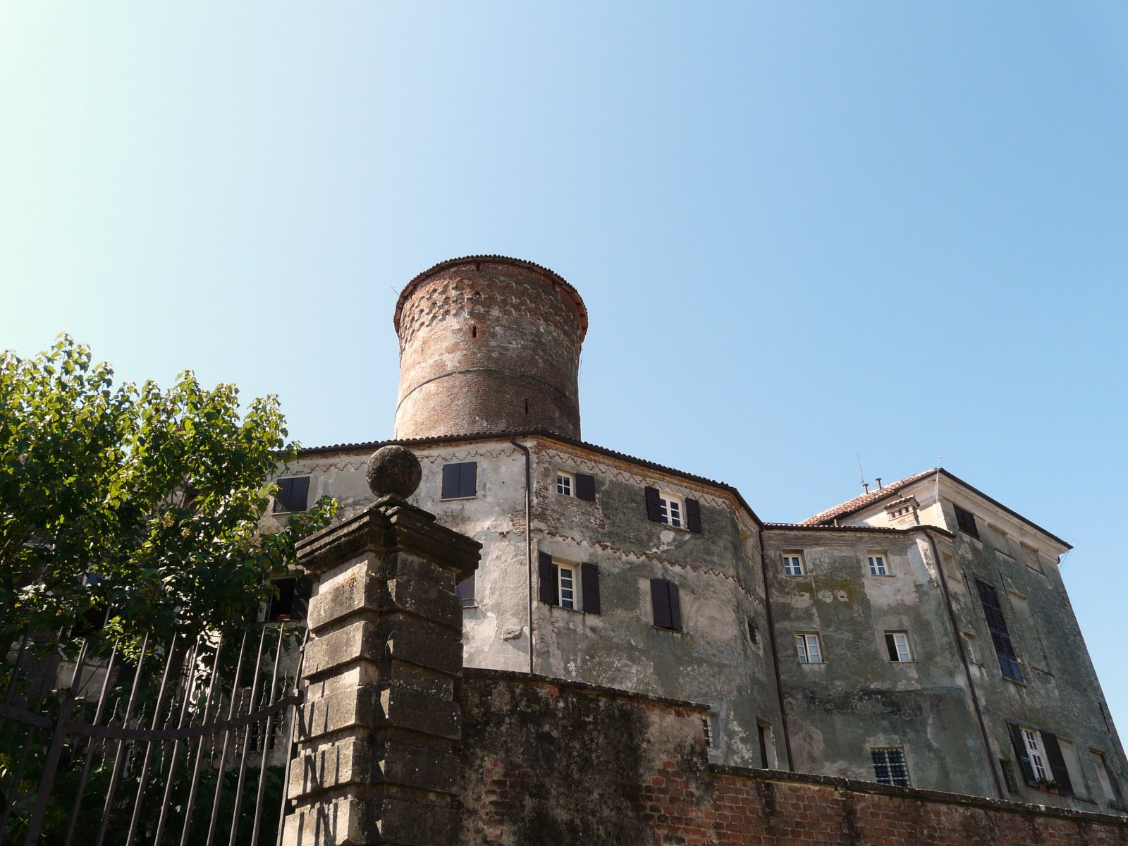 Hrad Rocca Grimalda - Rocca Grimalda | Secret World Trip Planner