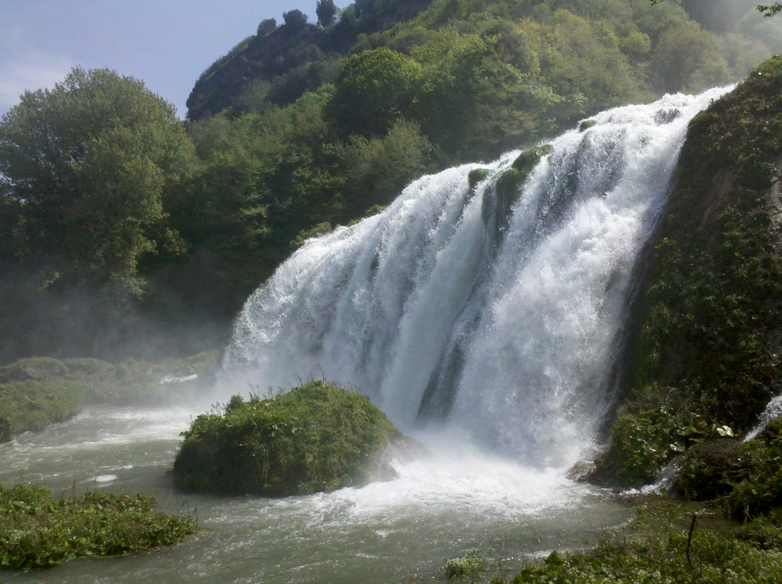 مارمور آبشاریں۔ - Terni | Secret World Trip Planner