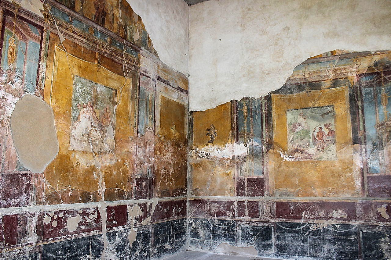 घरात पहिली कविता (पहिली - Vicolo Della Fullonica | Secret World Trip Planner