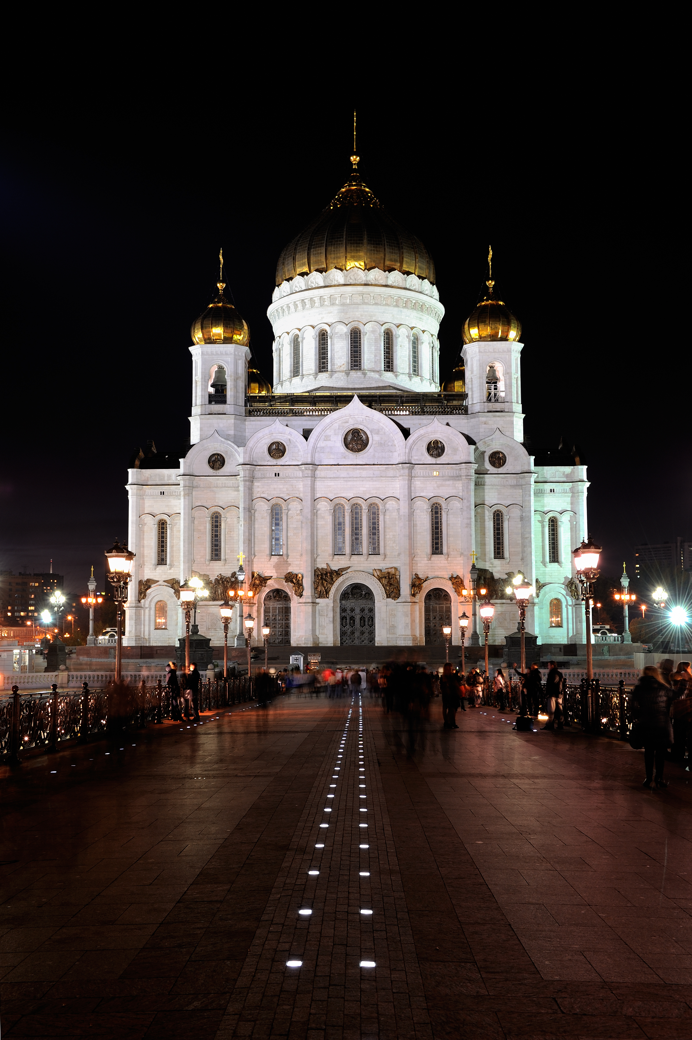 Moscow: Cathedral of Christ the Saviour  - Moskva | Secret World Trip Planner