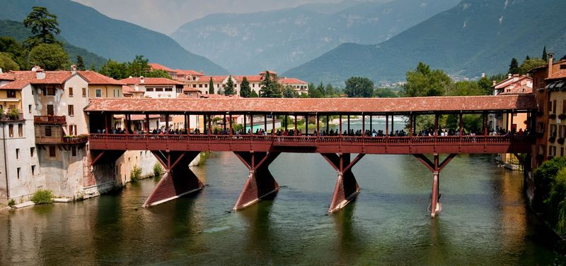 ຂົວຂອງ Bassano - Bassano del Grappa | Secret World Trip Planner